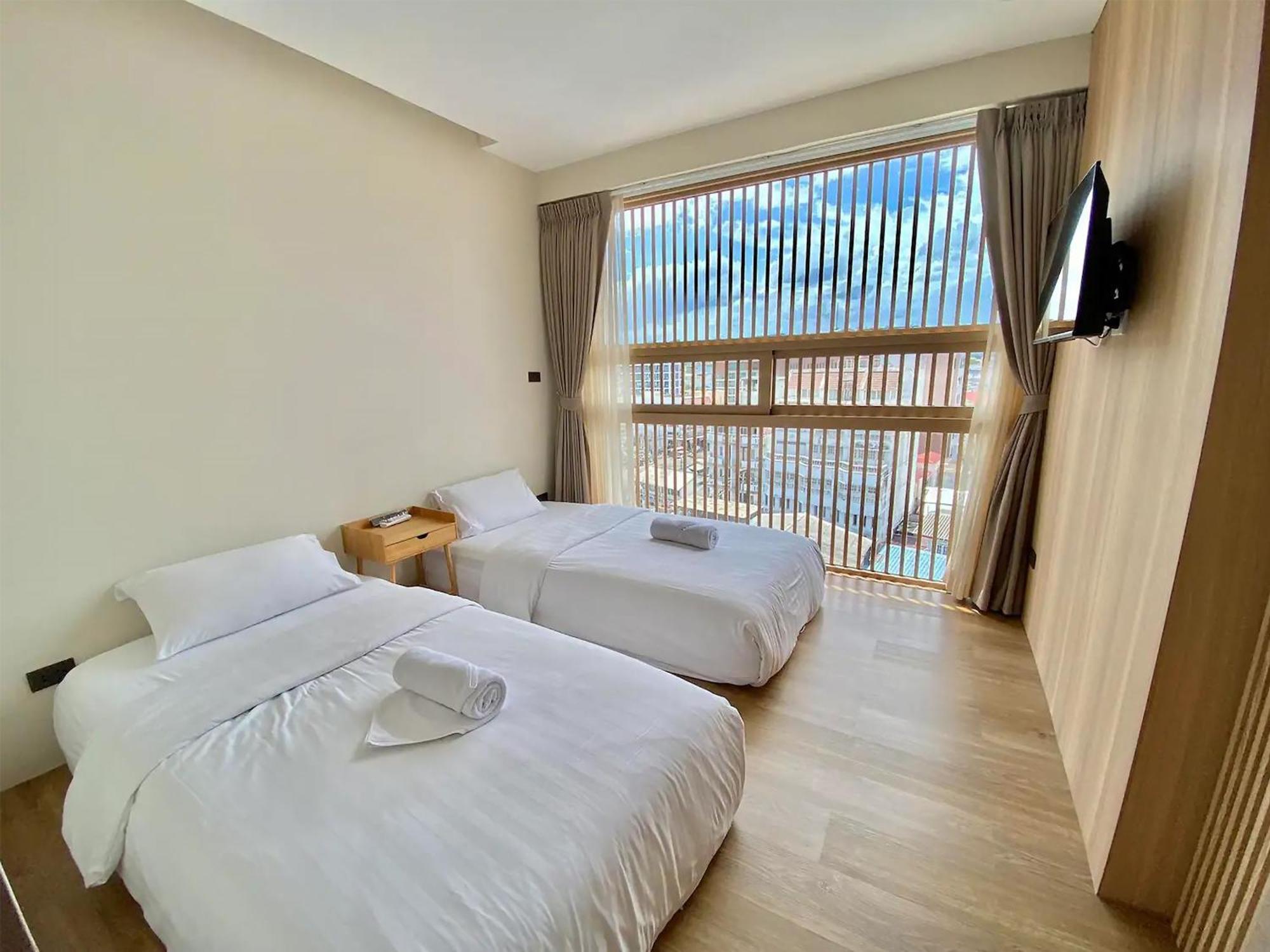 Hub Hua Hin 57 Hotel Bagian luar foto