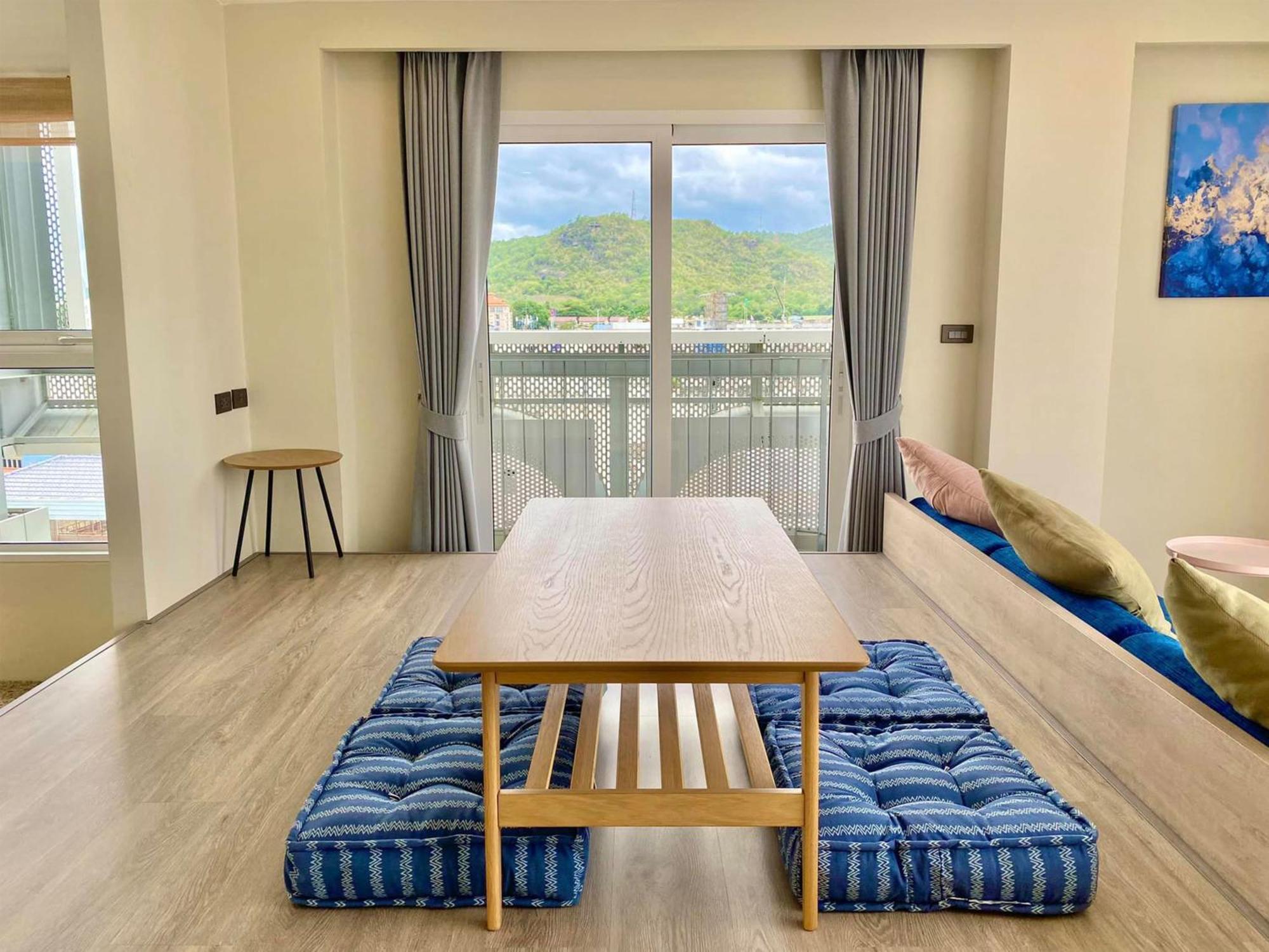 Hub Hua Hin 57 Hotel Bagian luar foto