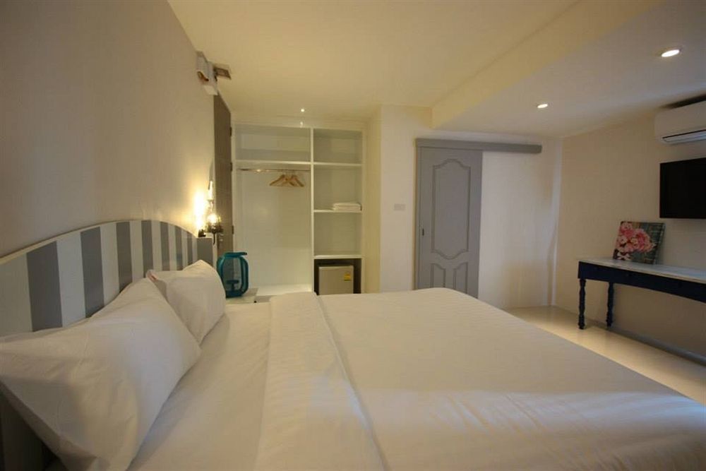 Hub Hua Hin 57 Hotel Bagian luar foto