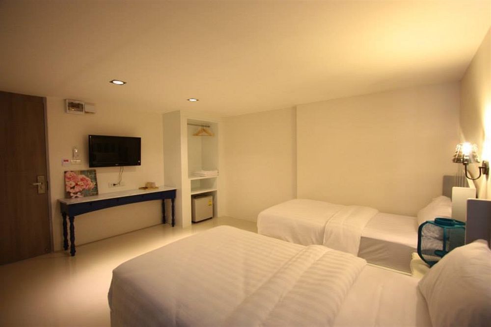 Hub Hua Hin 57 Hotel Bagian luar foto