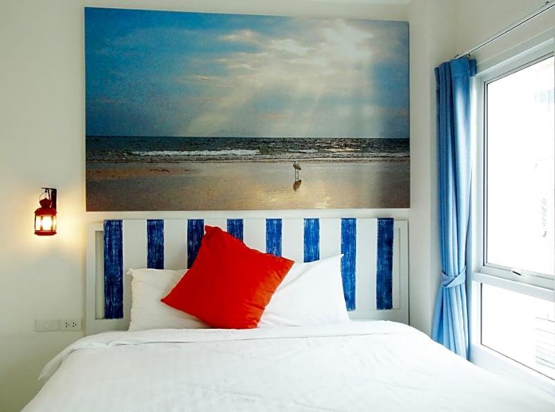 Hub Hua Hin 57 Hotel Bagian luar foto